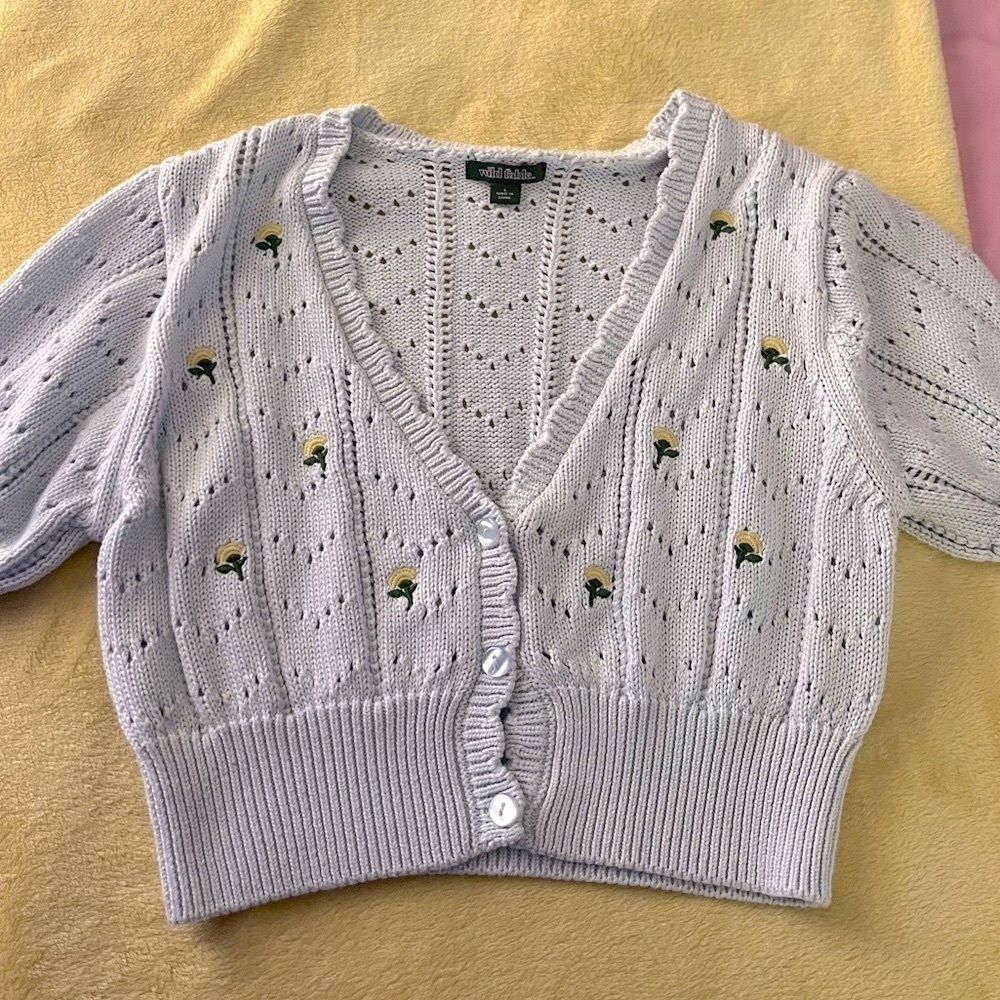 Wild fable cropped knitted cardigan - Baby blue w/ yellow flowers - Large